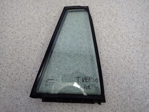 TOYOTA VERSO 09-13 SZYBA TYLNA PRAWA TRÓJKĄT
