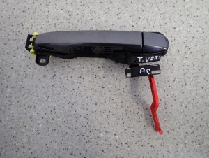 TOYOTA VERSO 09-13 KLAMKA DRZWI TYLNA PRAWA 1G3