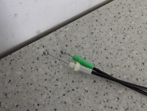 TOYOTA VERSO 09-13 ZAMEK DRZWI TYLNY PRAWY 4/6 MINIATURA