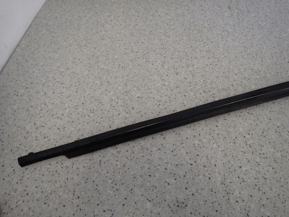 TOYOTA VERSO 09-13 LISTWA ZGARNIAJĄCA SZYBY TYLNA PRAWA 4/8