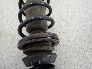 NISSAN MICRA K13 1.2i MANUAL 10- AMORTYZATOR PRZEDNI PRAWY 4/8 MINIATURA