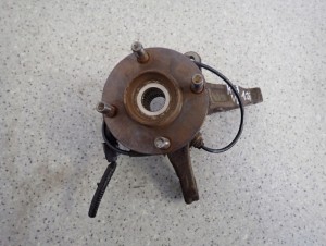 NISSAN MICRA K13 10- ZWROTNICA PRZEDNIA LEWA