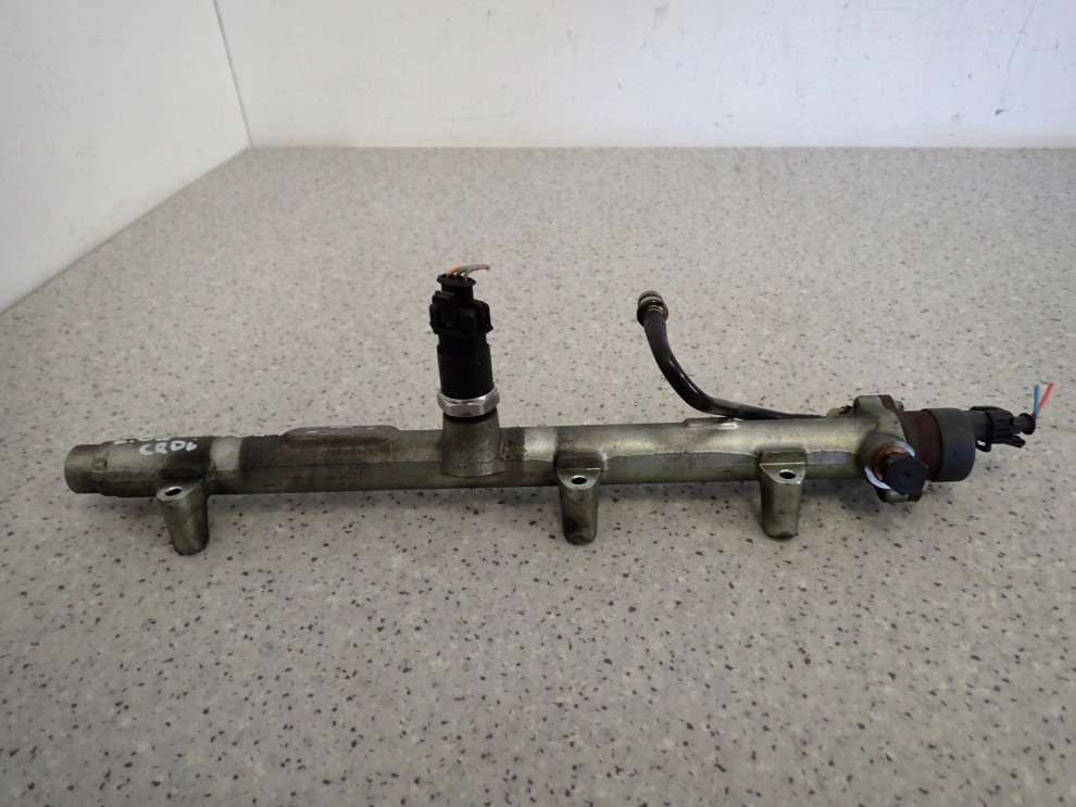 HYUNDAI TUCSON KIA SPORTAGE II 2.0 CRDI 113KM 04- LISTWA WTRYSKOWA 2/6