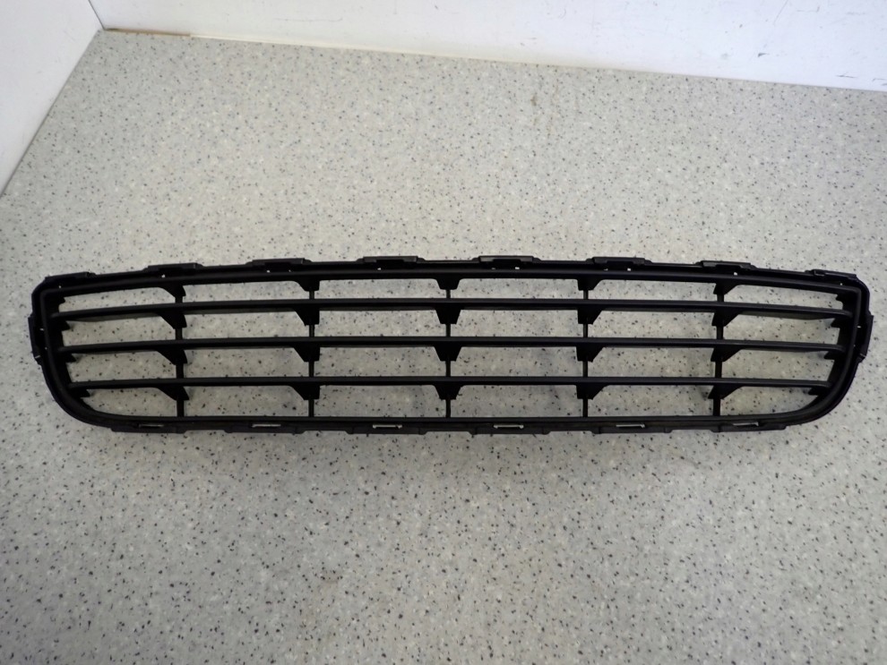 SUZUKI SWIFT IV MK7 10-13 KRATKA DOLNA ZDERZAKA 1/7