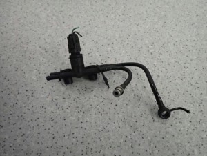 KIA SPORTAGE II TUCSON 04- 2.0 CRDI PRZEWODY ZASILAJĄCE CZUJNIK CIŚNIENIA 2/5 MINIATURA