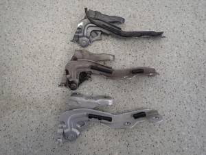 KIA CEED HATCHBACK KOMBI 07-12 ZAWIAS MASKI PRAWY 5/8 MINIATURA