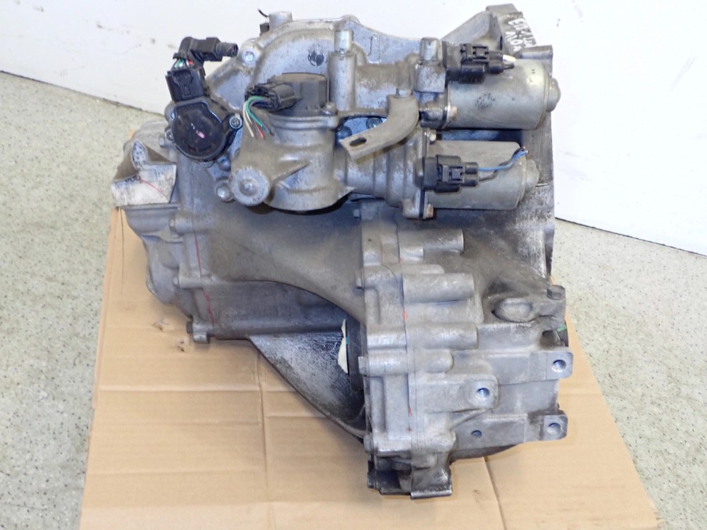 TOYOTA COROLLA E12 1.4 D4D 04- SKRZYNIA BIEGÓW PÓŁ-AUTOMAT 5/11