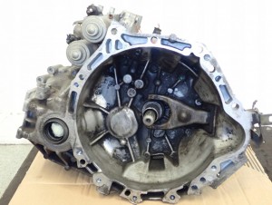 TOYOTA COROLLA E12 1.4 D4D 04- SKRZYNIA BIEGÓW PÓŁ-AUTOMAT