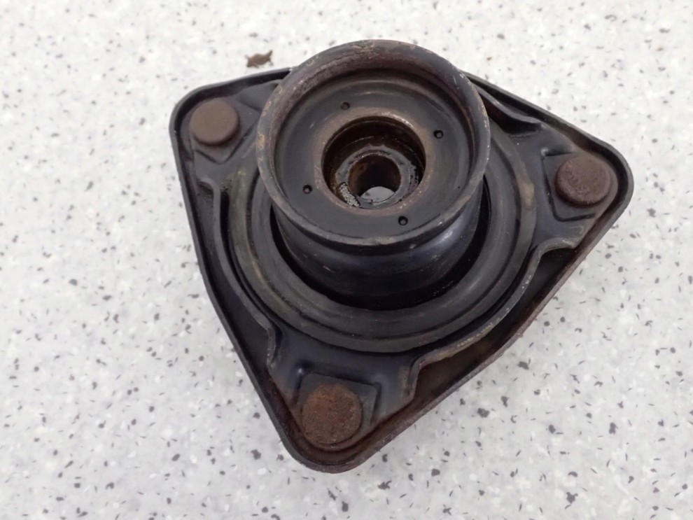 KIA CEED 06-12 MOCOWANIE GÓRNE AMORTYZATORA CZAPKA MCPHERSONA PRZÓD 3/11