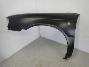 SUZUKI BALENO 95-99 BŁOTNIK PRZEDNI LEWY NOWY