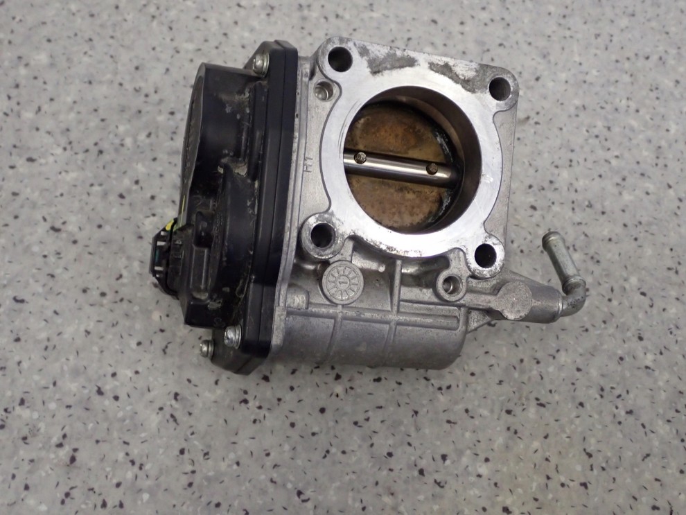 NISSAN MICRA K13 1,2i 10- PRZEPUSTNICA POWIETRZA RME50-16 8/10