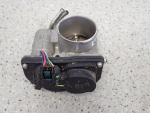 NISSAN MICRA K13 1,2i 10- PRZEPUSTNICA POWIETRZA RME50-16 2/10 MINIATURA