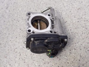 NISSAN MICRA K13 1,2i 10- PRZEPUSTNICA POWIETRZA RME50-16 9/10 MINIATURA