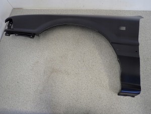 MITSUBISHI GALANT 88-92 BŁOTNIK PRZEDNI LEWY 6/13 MINIATURA