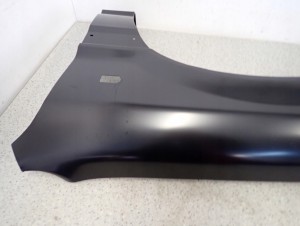 MITSUBISHI GALANT 88-92 BŁOTNIK PRZEDNI LEWY 9/13 MINIATURA