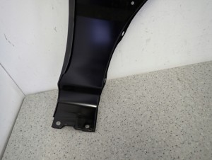 MITSUBISHI GALANT 88-92 BŁOTNIK PRZEDNI LEWY NOWY ORYGINAŁ 8/15 MINIATURA