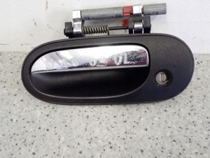 NISSAN ALMERA N16 00- KLAMKA PRZEDNIA LEWA