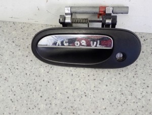 NISSAN ALMERA N16 00- KLAMKA PRZEDNIA LEWA 2/10 MINIATURA