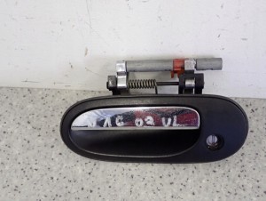 NISSAN ALMERA N16 00- KLAMKA PRZEDNIA LEWA 4/10 MINIATURA