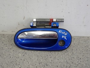 NISSAN ALMERA N16 00- KLAMKA PRZEDNIA LEWA