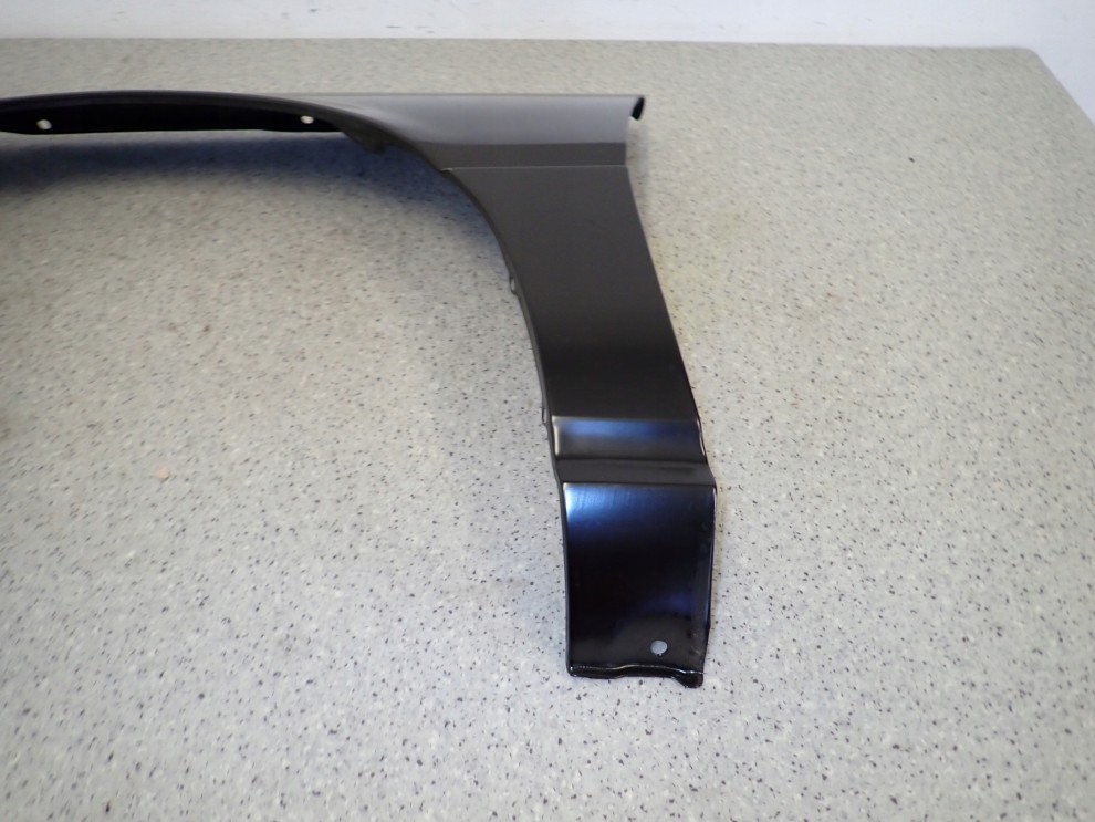 MITSUBISHI COLT LANCER 84-86 BŁOTNIK PRZEDNI LEWY 8/15