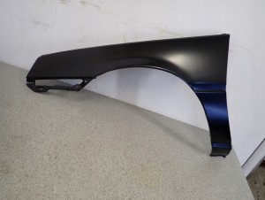 MITSUBISHI COLT LANCER 84-86 BŁOTNIK PRZEDNI LEWY