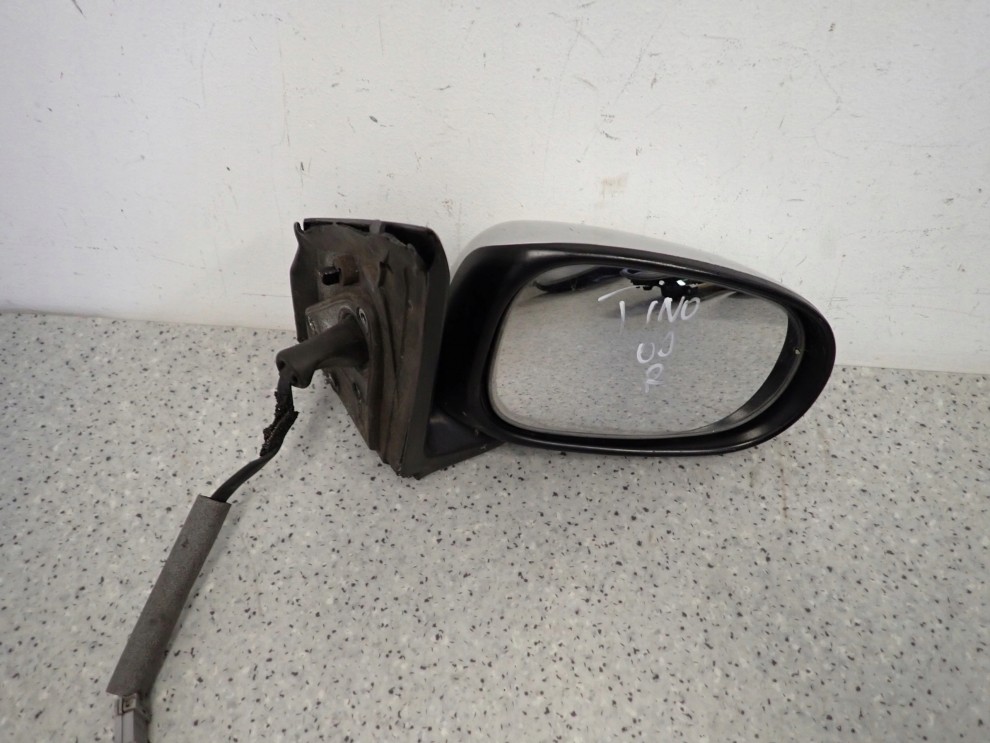 ALMERA TINO 00-06 LUSTERKO PRAWE 3 PINY KY5 2/11