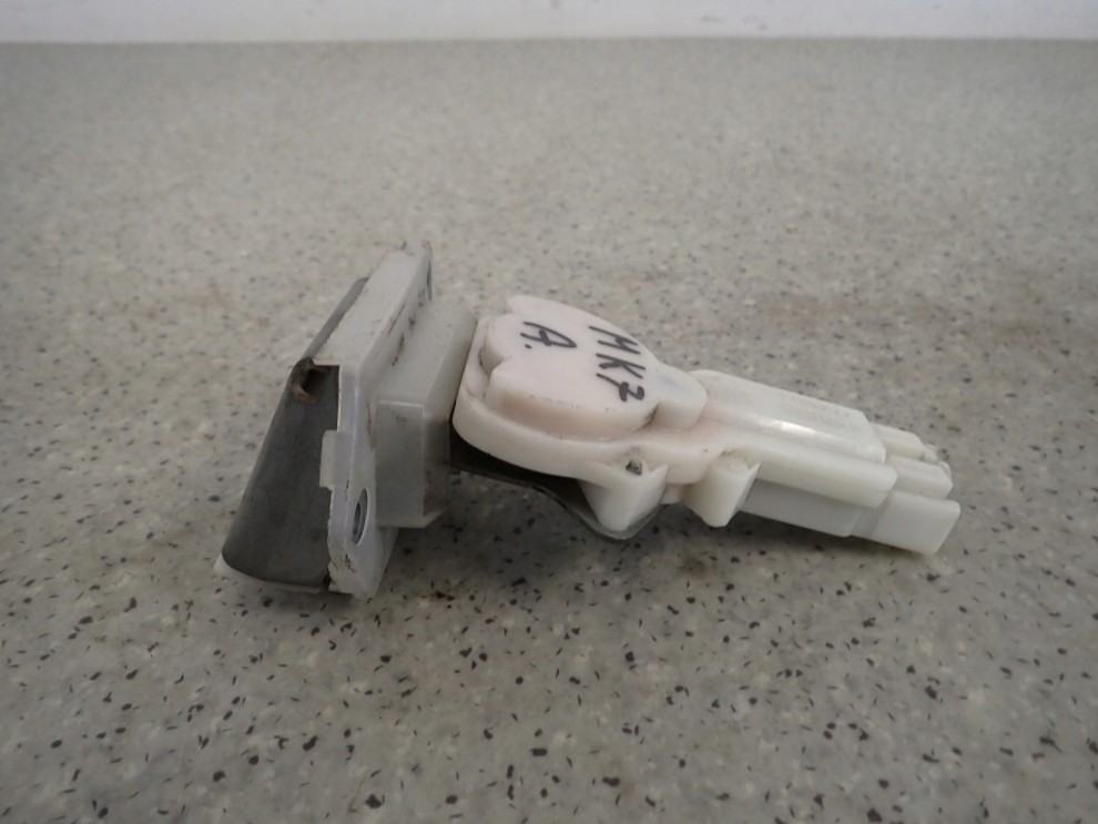 SUZUKI SWIFT MK7 10-16 ZAMEK KLAPY BAGAŻNIKA 2/4