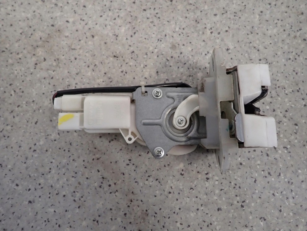 SUZUKI SWIFT MK7 10-16 ZAMEK KLAPY BAGAŻNIKA 4/4