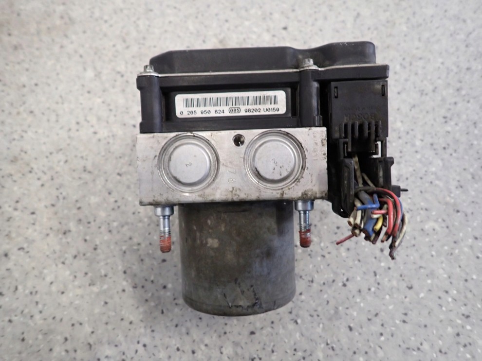 TOYOTA VERSO 2.0 D4D 09- POMPA ABS STEROWNIK 6/7