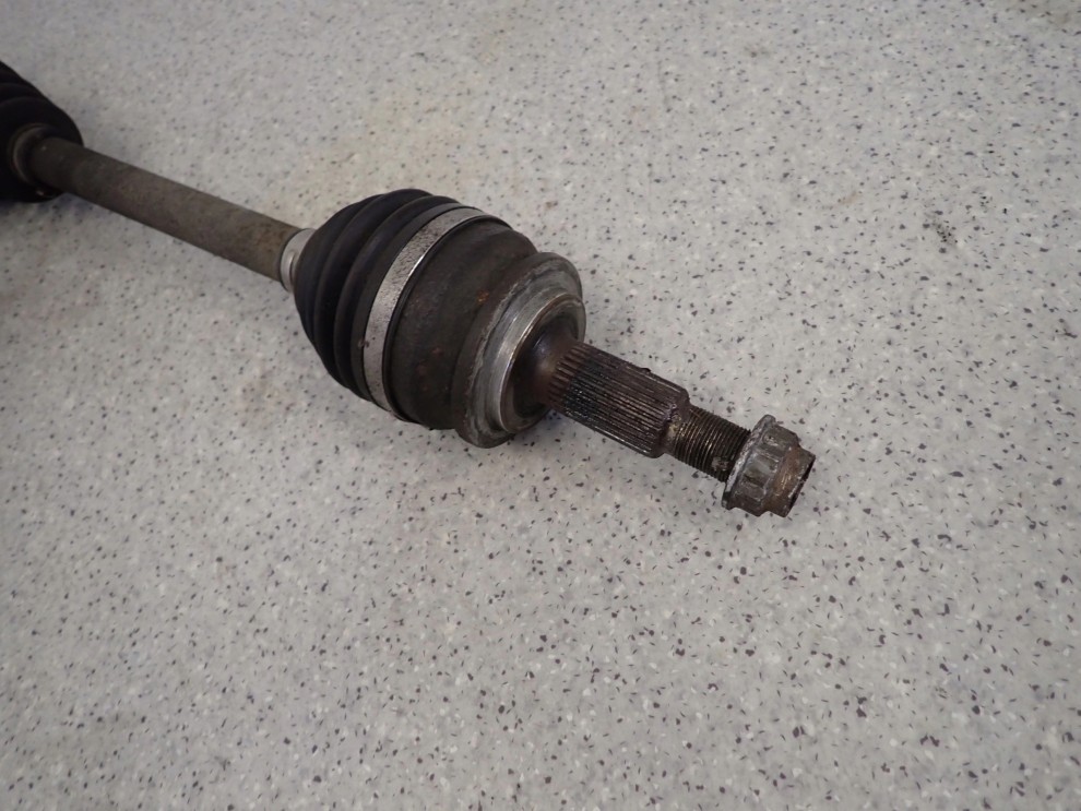 TOYOTA VERSO 2.0 D4D 09- PÓŁOŚ PRZEDNIA PRAWA DŁUGA Z PODPORĄ 9/9