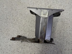 TOYOTA VERSO 09-13 WSPORNIK ZDERZAKA TYLNY PRAWY 6/7 MINIATURA