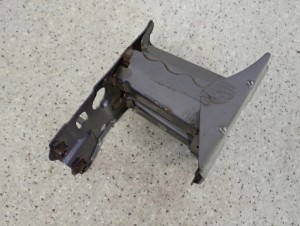 TOYOTA VERSO 09-13 WSPORNIK ZDERZAKA TYLNY LEWY 5/6 MINIATURA