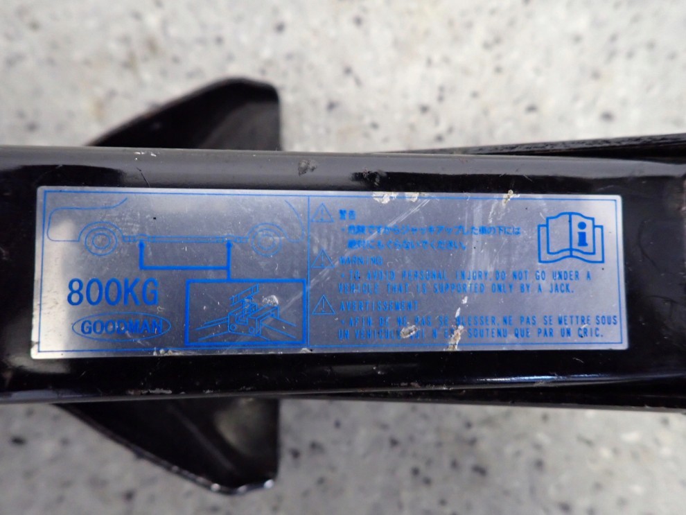 GOODMAN LEWAREK PODNOŚNIK SAMOCHODOWY 800KG 3/5
