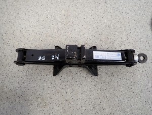 GOODMAN LEWAREK PODNOŚNIK SAMOCHODOWY 800KG