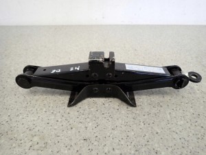 GOODMAN LEWAREK PODNOŚNIK SAMOCHODOWY 800KG 2/5 MINIATURA