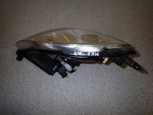 SUZUKI SWIFT 05-09 REFLEKTOR PRZEDNI PRAWY LAMPA PRZEDNIA 6/8 MINIATURA