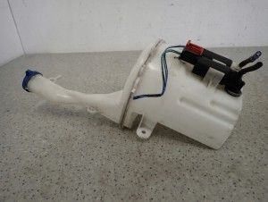 TOYOTA YARIS I FR 99-05 ZBIORNICZEK SPRYSKIWACZY POMPKA 3/8 MINIATURA