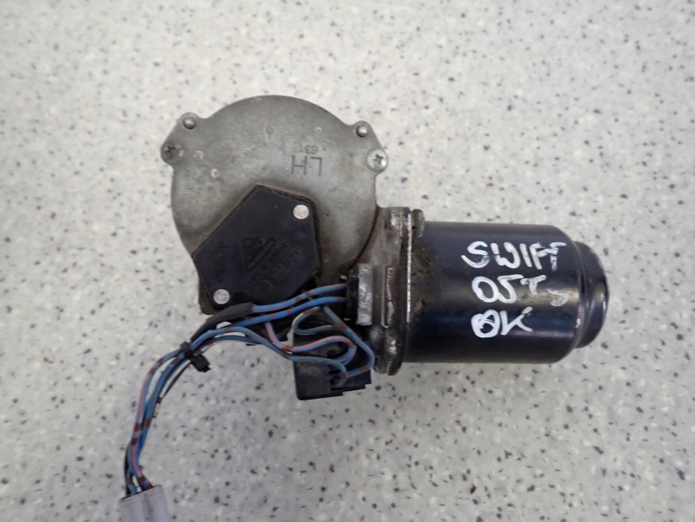 SUZUKI SWIFT 04- MK6 SILNICZEK WYCIERACZEK PRZÓD 2/4