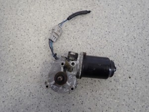 SUZUKI SWIFT 04- MK6 SILNICZEK WYCIERACZEK PRZÓD 3/4 MINIATURA