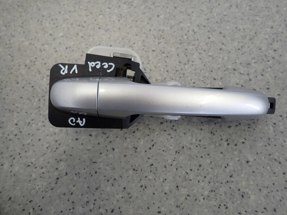 KIA CEED 06-12 KLAMKA PRZEDNIA PRAWA DRZWI 4/5