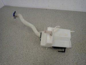 SUZUKI SWIFT MK7 10- ZBIORNICZEK PŁYNU DO SPRYSKIWACZY