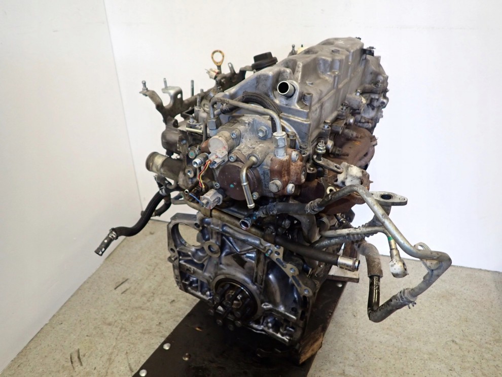 TOYOTA COROLLA VERSO 2.2 D4D 04-09 SILNIK MOTOR 12/15