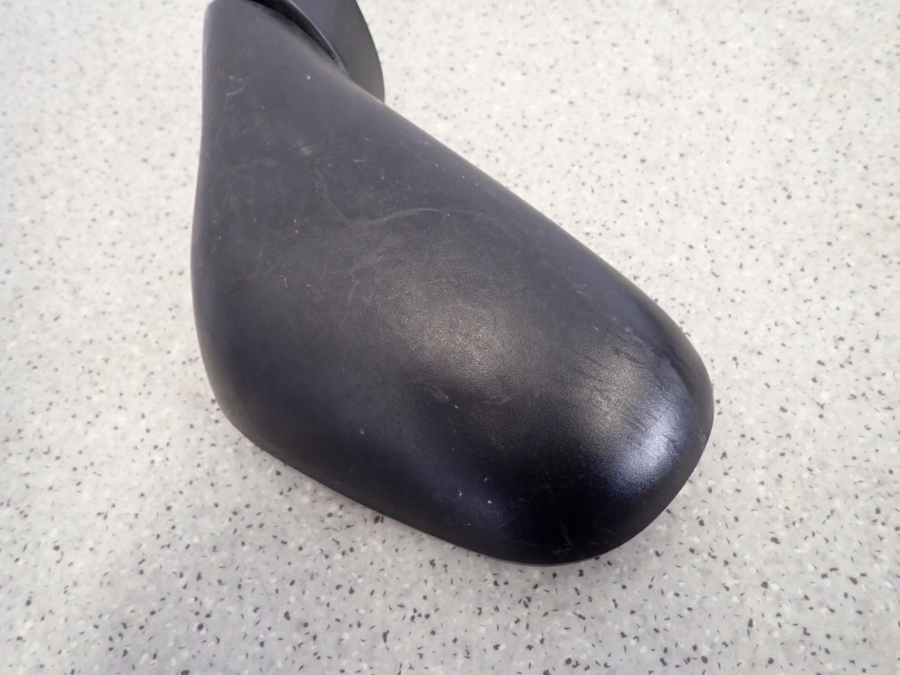 MITSUBISHI CARISMA 96-04 LUSTERKO PRAWE MANUALNE 6/6