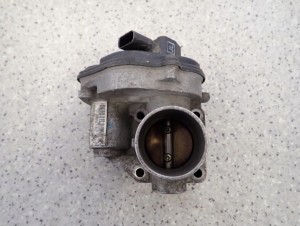 MAZDA 2 MAZDA2 03-07 1.25i PRZEPUSTNICA POWIETRZA RURA 2/5 MINIATURA