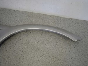 SSANGYONG MUSSO 95- LISTWA BŁOTNIKA PRZEDNIA PRAWA 3/7 MINIATURA