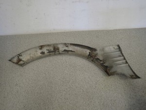 SSANGYONG MUSSO 95- LISTWA BŁOTNIKA PRZEDNIA PRAWA 7/7 MINIATURA