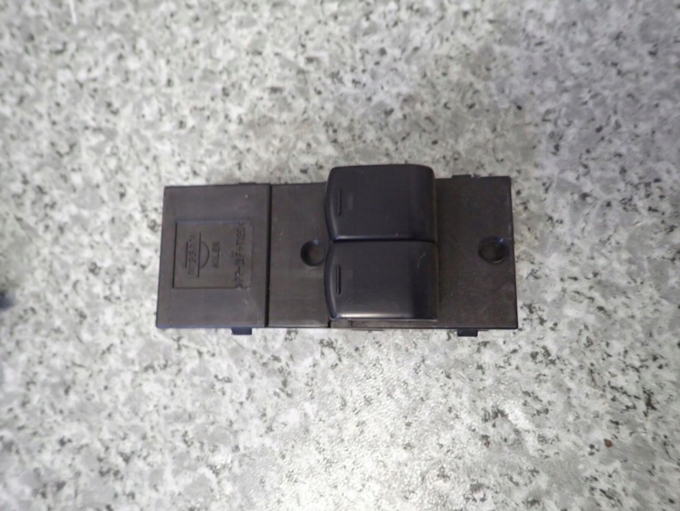 NISSAN MICRA K12 02-10 PANEL SZYB PRZEDNI LEWY 1/5