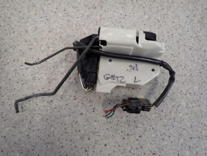 HYUNDAI GETZ 3D 02-10 ZAMEK DRZWI LEWY 4 PIN