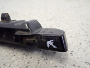 KIA CARENS III 06- ŚLIZG ZDERZAKA PRZEDNI PRAWY 4/5 MINIATURA